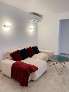 Appartement de luxe climatisé, balcon & parking